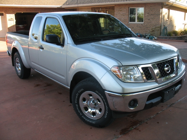 NISSAN FRONTIER 2010 image 1