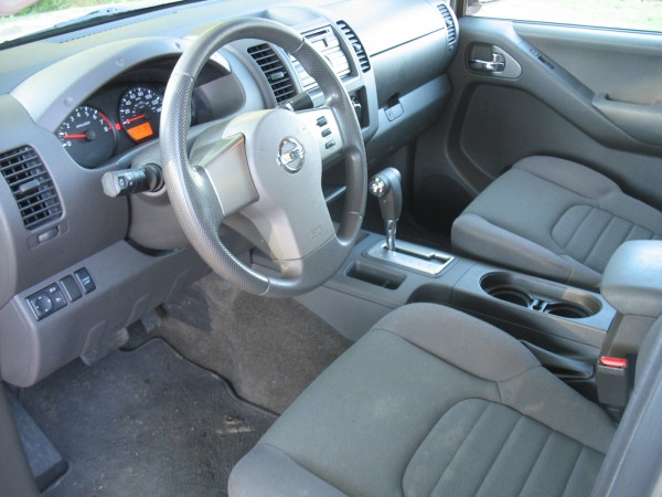 NISSAN FRONTIER 2010 image 1