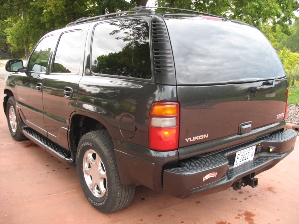 GMC YUKON 2003 image 1