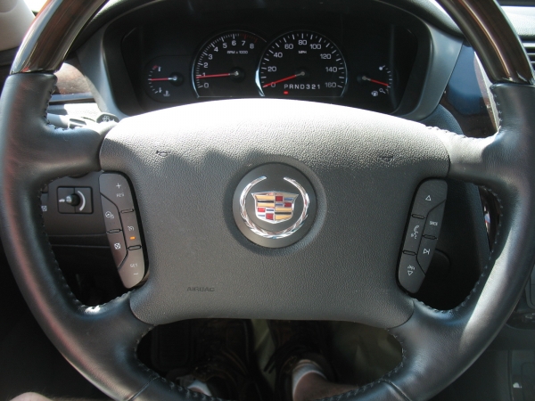 CADILLAC DTS 2011 image 1