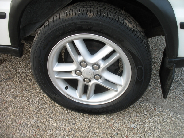LANDROVER DISCOVERY 2004 image 1